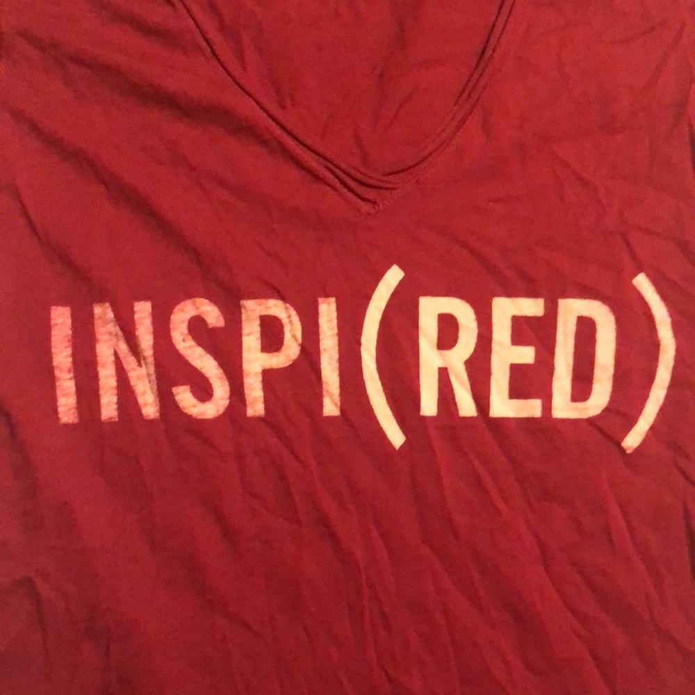 GAP Red “INSPI(RED)” Vneck Short Sleeve Top Size XS - Picture 5 of 9